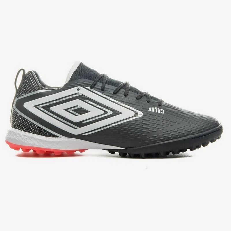 Botines Umbro Sintetico Astro de Hombre Marathon Deportes